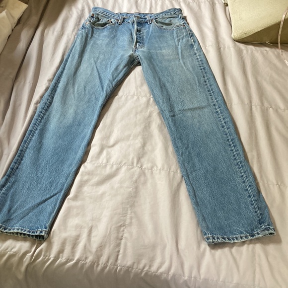 True Vintage Levi’s 501 - Picture 3 of 17